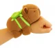 Pliušinė kapibara apyrankė-žaislas, 22 cm