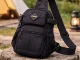 Vyriška per petį nešiojama rankinė crossbody su kišenėmis, juoda