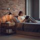 Naktinis staliukas ModernHome su stalčiumi ir lentyna, šviesus ąžuolas