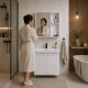Pakabinama vonios spintelė su praustuvu ir veidrodžiu ModernHome