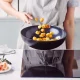 GreenPan Evolution kiniška keptuvė wok 28 cm, juoda