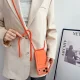 Silikoninis dėklas su kortelių skyreliu ir dirželiu iPhone 18 Pro Max / 17 Pro Max, oranžinis