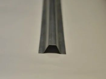 Cinkuoto plieno Omega profilis 1 mm, 3 m (56x18 mm)