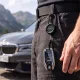 Ištraukiamas pakabukas raktams ir telefonui Tech-Protect ATH03 UrbanLoop, juodas