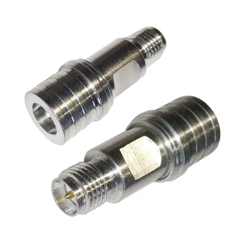Adapteris QMA male į RP-SMA female, nikeliuotas