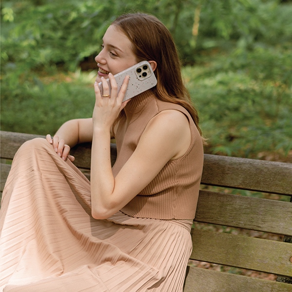 Uniq Coehl Terrazzo case for iPhone 14 - pink