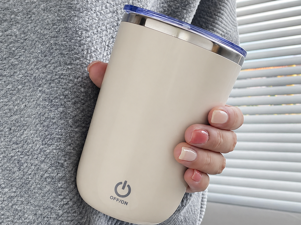 Automatinis maišomasis puodelis su USB įkrovimu, 350 ml, smėlio